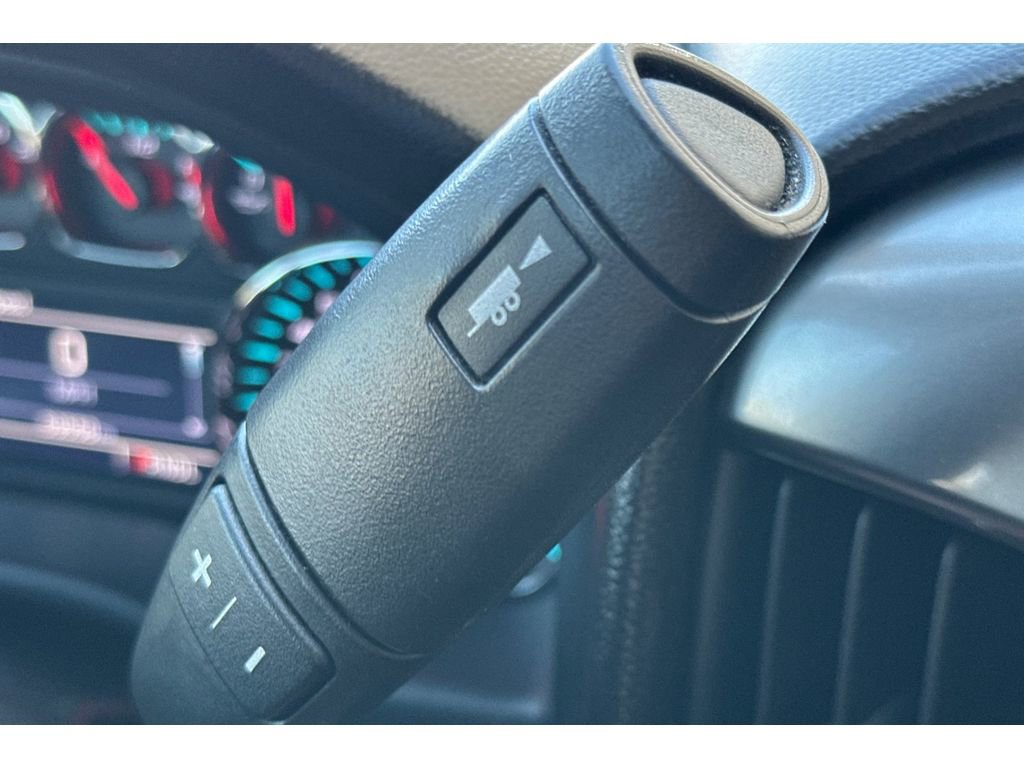 Vehicle image 16 of 23