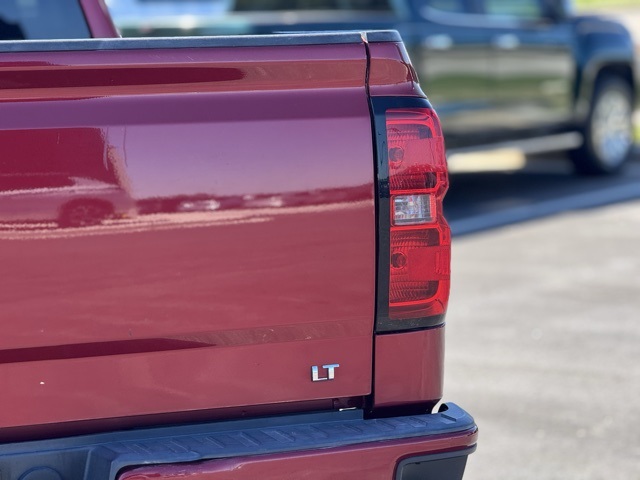 Vehicle image 10 of 30