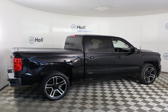 Vehicle image 4 of 31