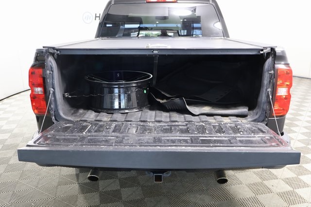 Vehicle image 9 of 31