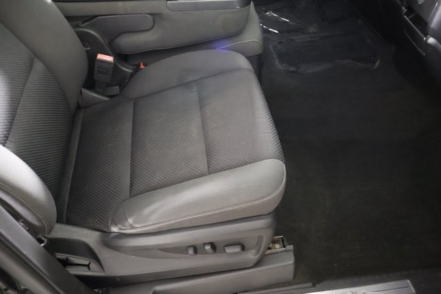 Vehicle image 18 of 31