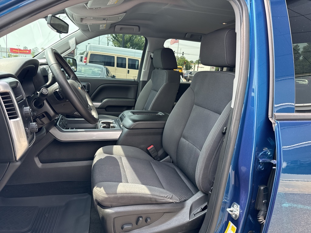 Vehicle image 5 of 25