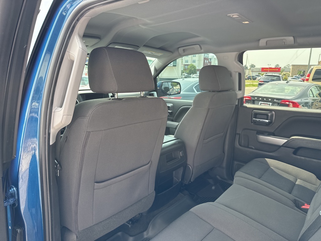 Vehicle image 14 of 25