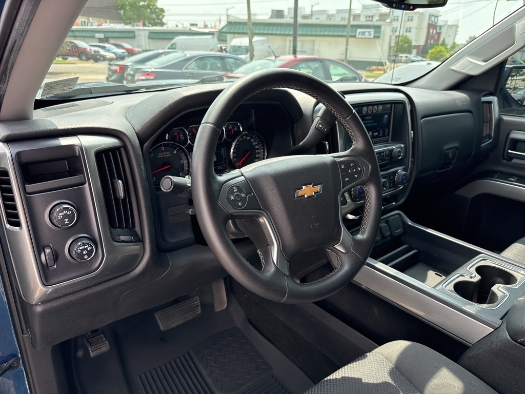 Vehicle image 7 of 25