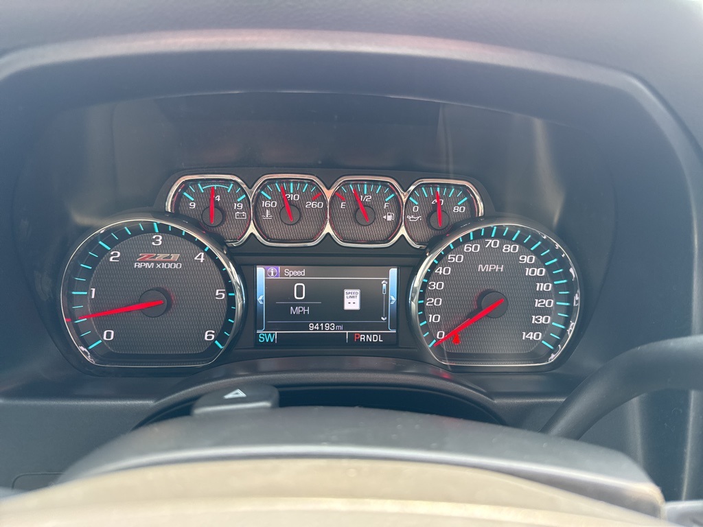 Vehicle image 10 of 25