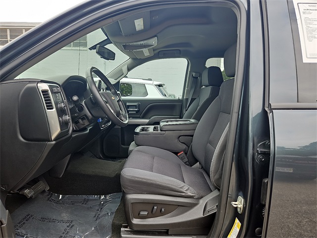 Vehicle image 12 of 30