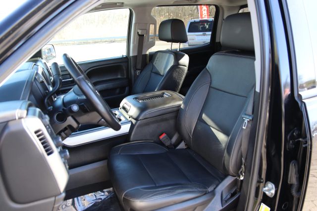 2018 Chevrolet Silverado 1500 LTZ Image 12 of 36