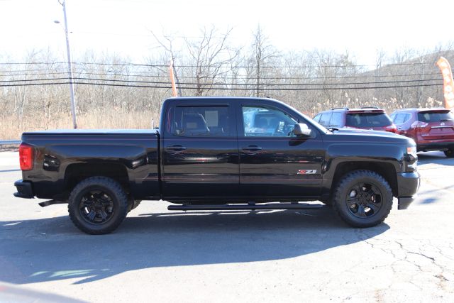 2018 Chevrolet Silverado 1500 LTZ Image 4 of 36