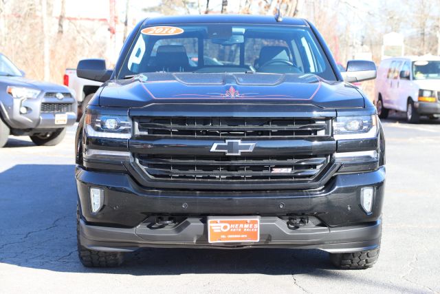 2018 Chevrolet Silverado 1500 LTZ Image 2 of 36