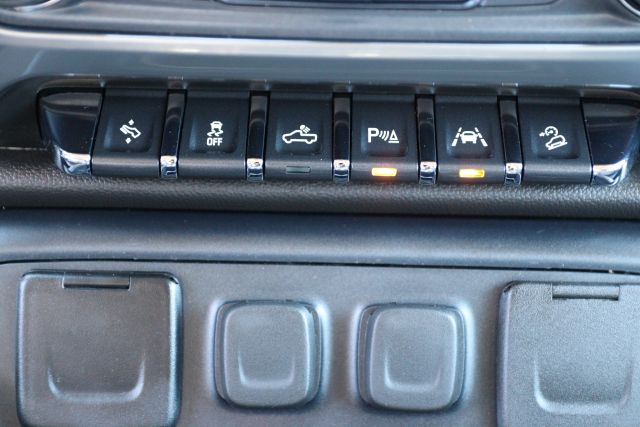 2018 Chevrolet Silverado 1500 LTZ Image 19 of 36