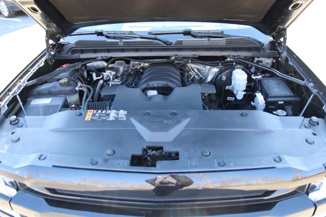 2018 Chevrolet Silverado 1500 LTZ Image 9 of 36