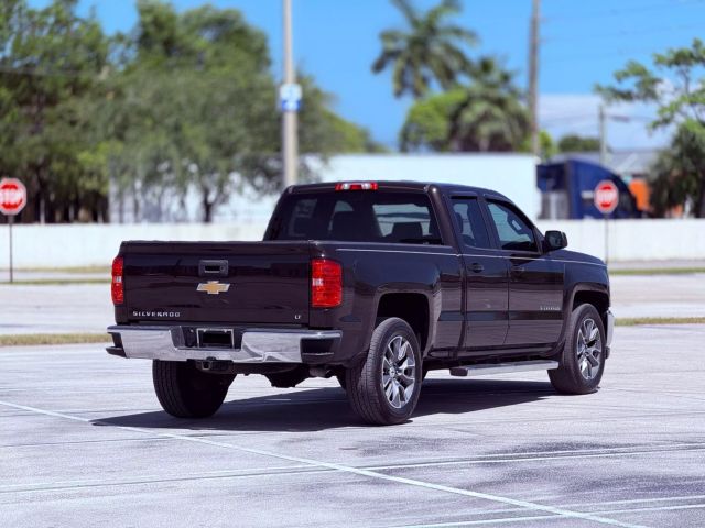 Vehicle image 9 of 28