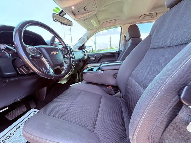 Vehicle image 27 of 28