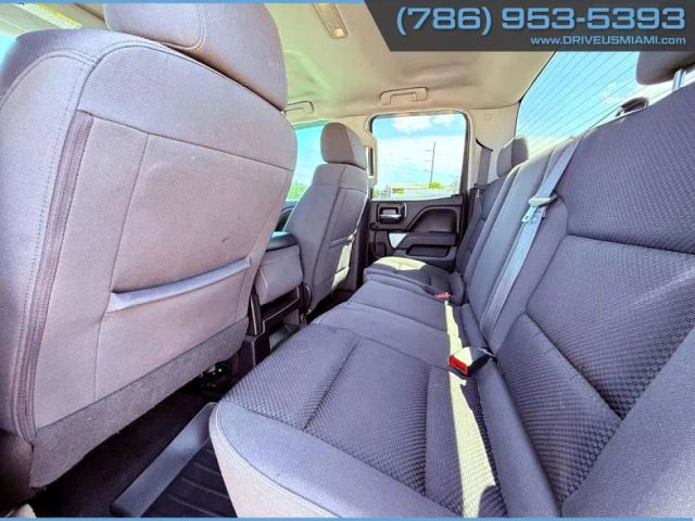 Vehicle image 17 of 28