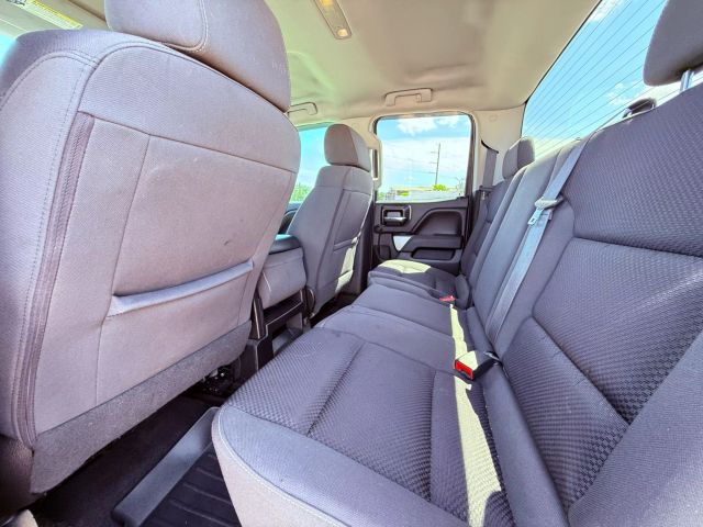 Vehicle image 18 of 28