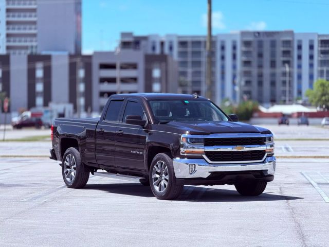 Vehicle image 6 of 28