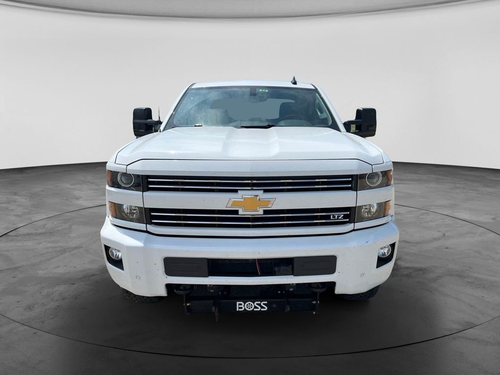 2018 Chevrolet Silverado 2500HD LTZ Image 2 of 38