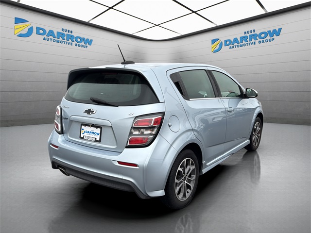 2018 Chevrolet Sonic LT Image 5 of 28