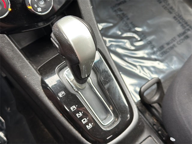 2018 Chevrolet Sonic LT Image 17 of 28