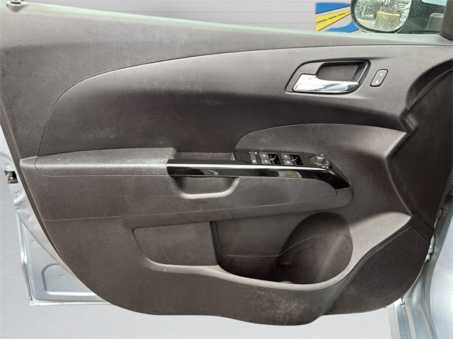 2018 Chevrolet Sonic LT Image 19 of 28