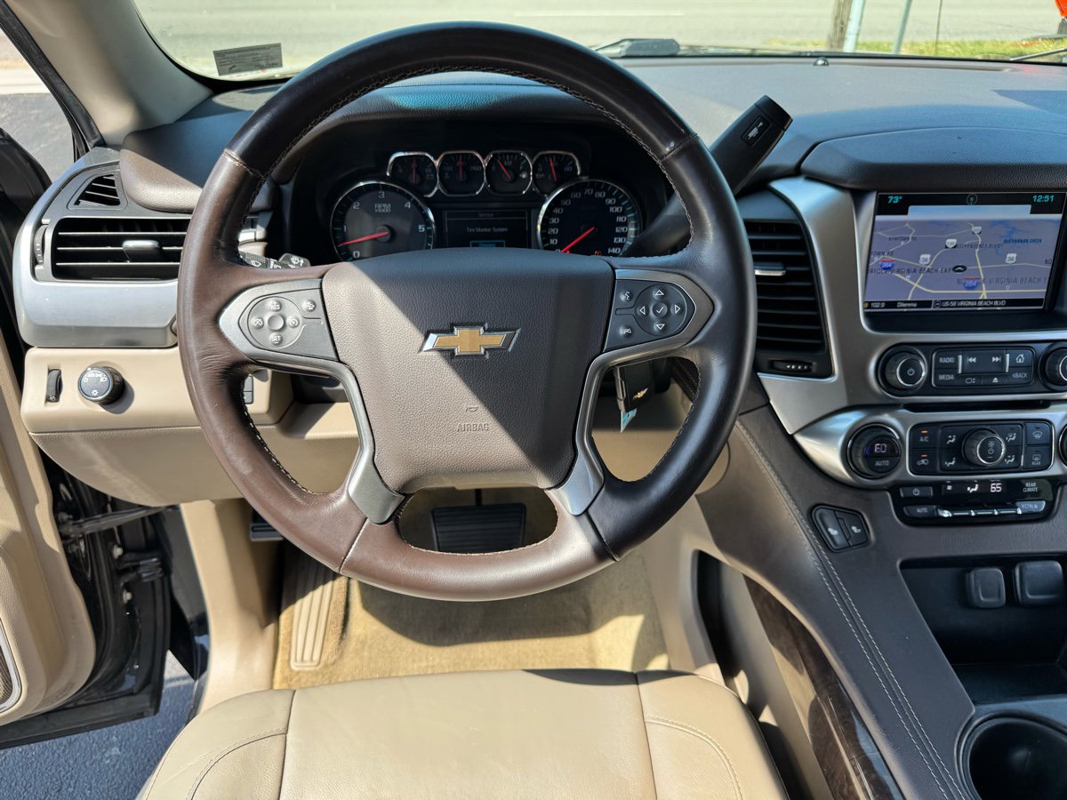 Vehicle image 9 of 12