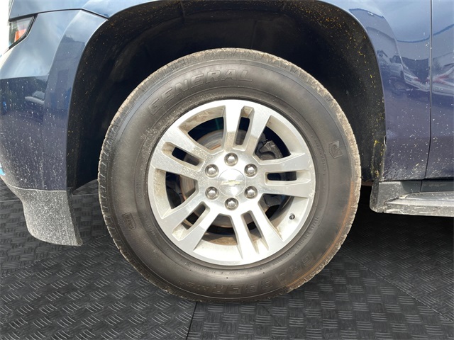 Vehicle image 9 of 15