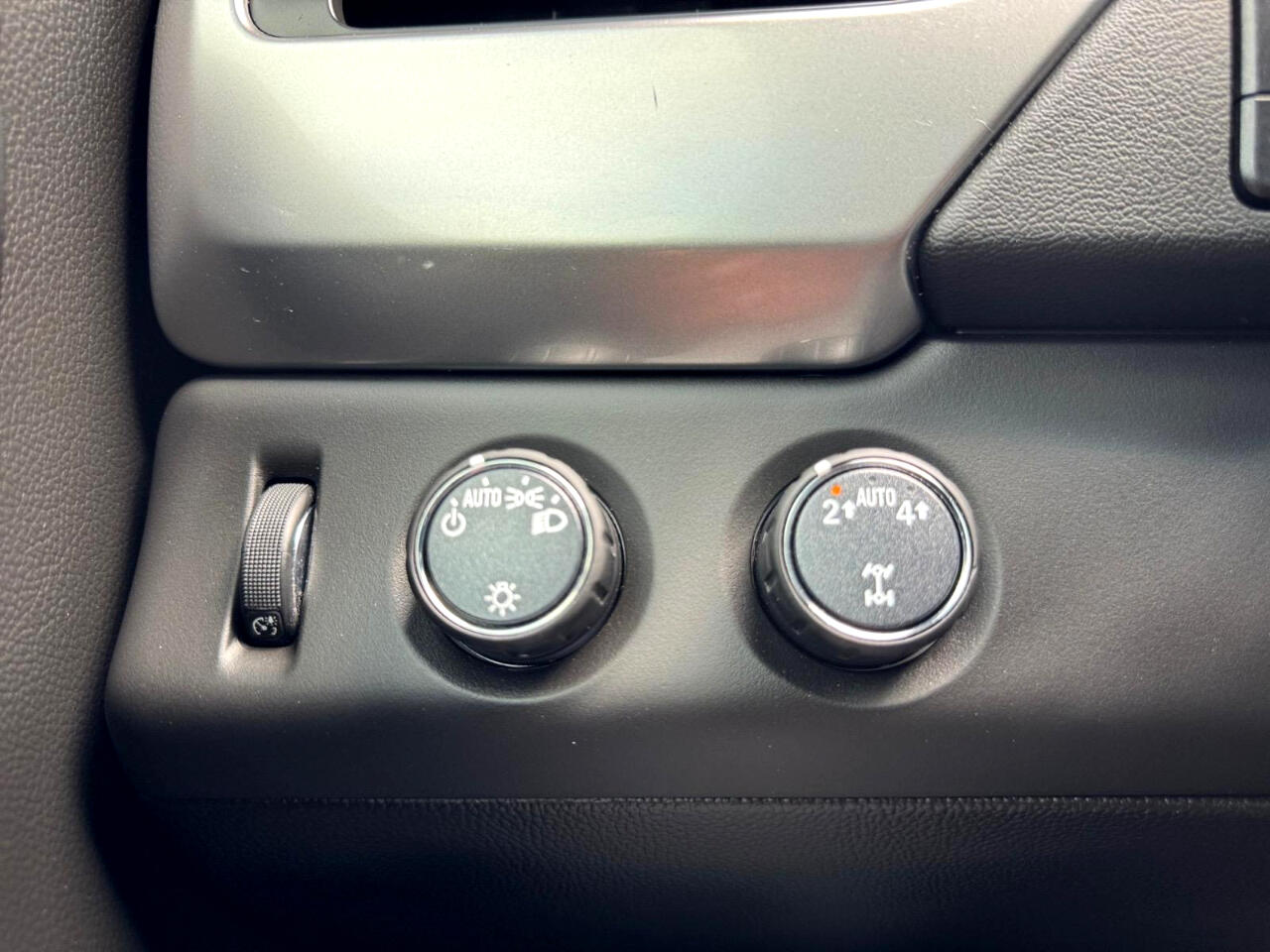 Vehicle image 22 of 31