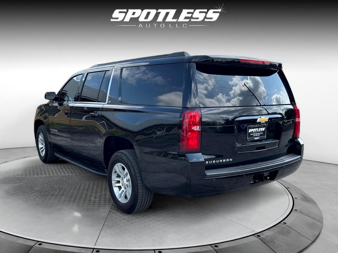 Vehicle image 8 of 31