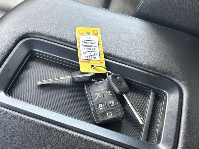 Vehicle image 27 of 40