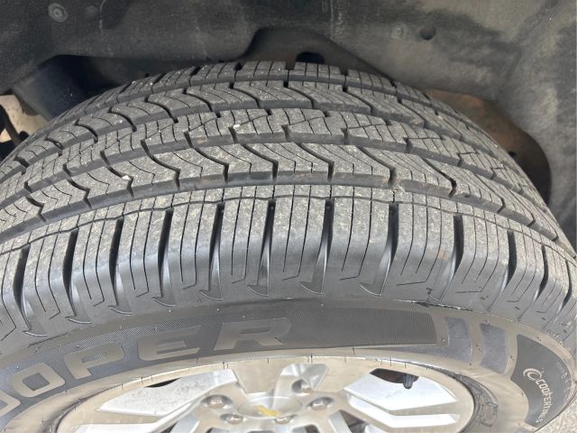 Vehicle image 11 of 40