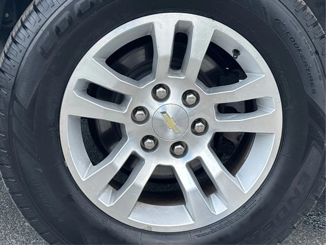 Vehicle image 10 of 40