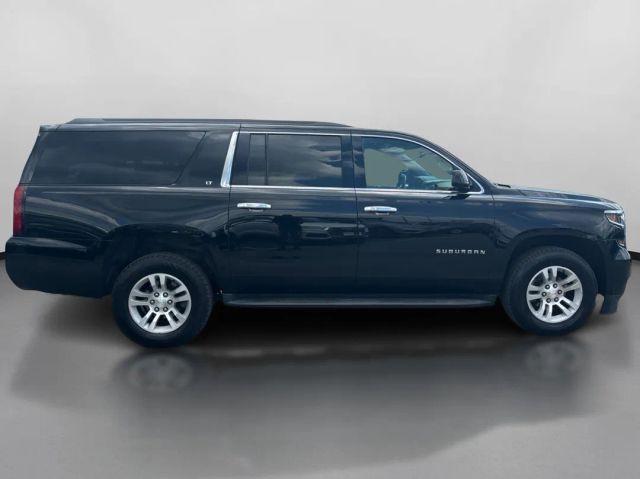 Vehicle image 4 of 40
