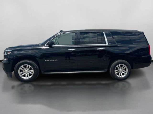 Vehicle image 8 of 40