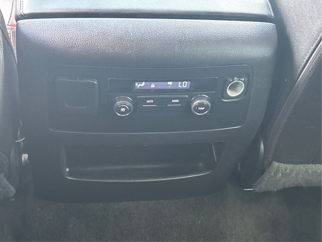 Vehicle image 26 of 40