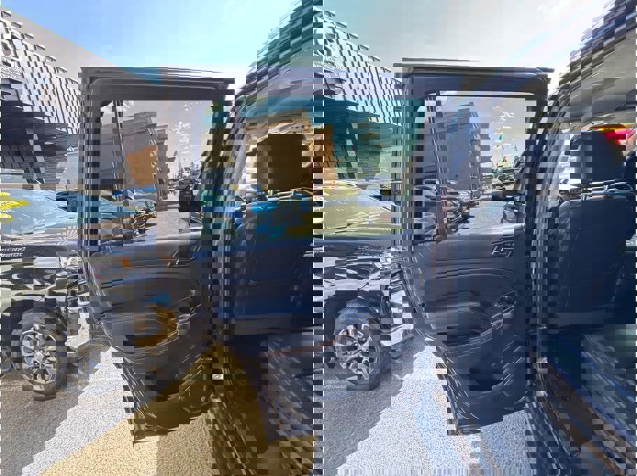 2018 Chevrolet Tahoe LT Image 26 of 31