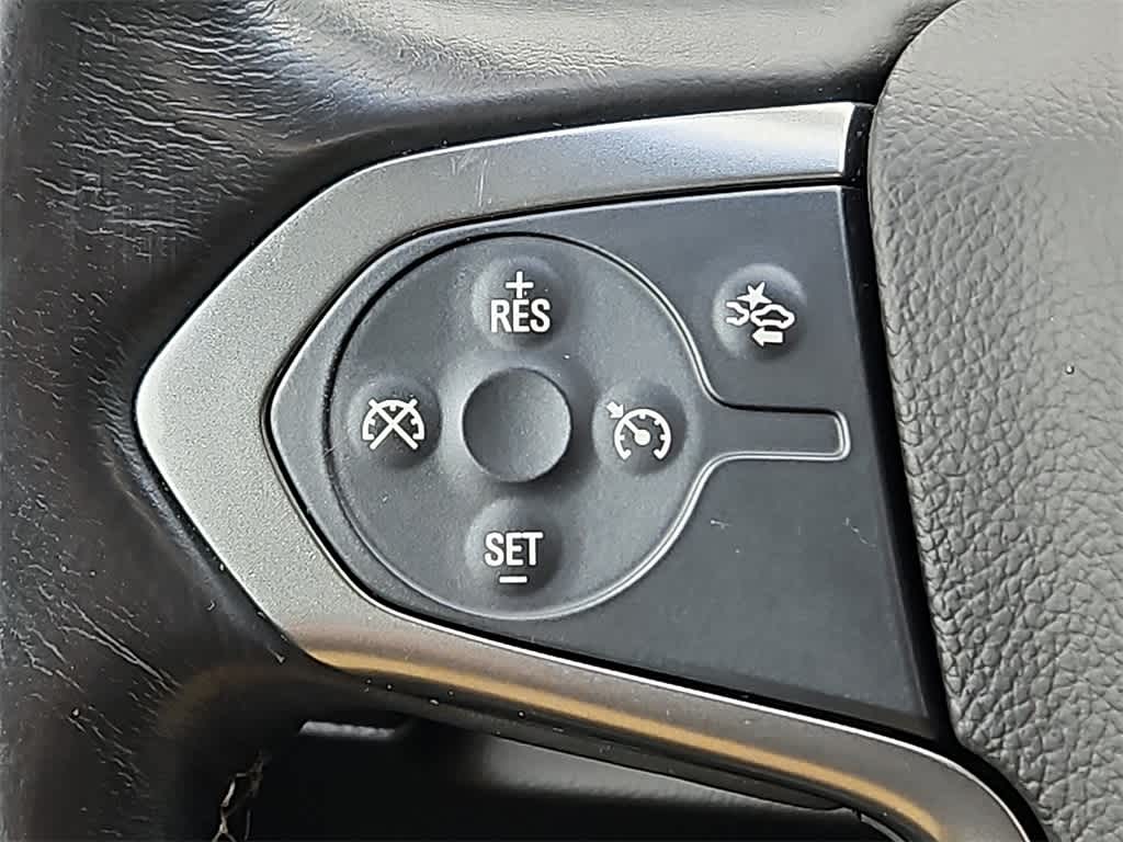 Vehicle image 18 of 32