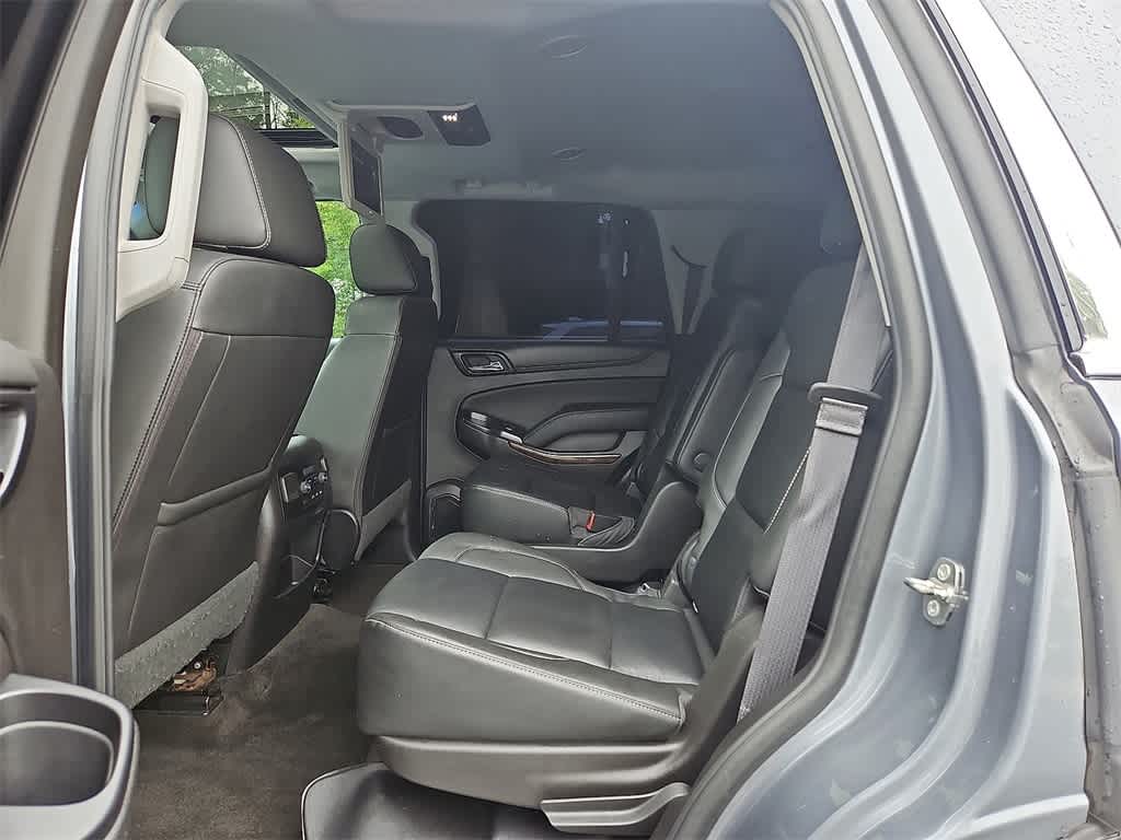 Vehicle image 27 of 32