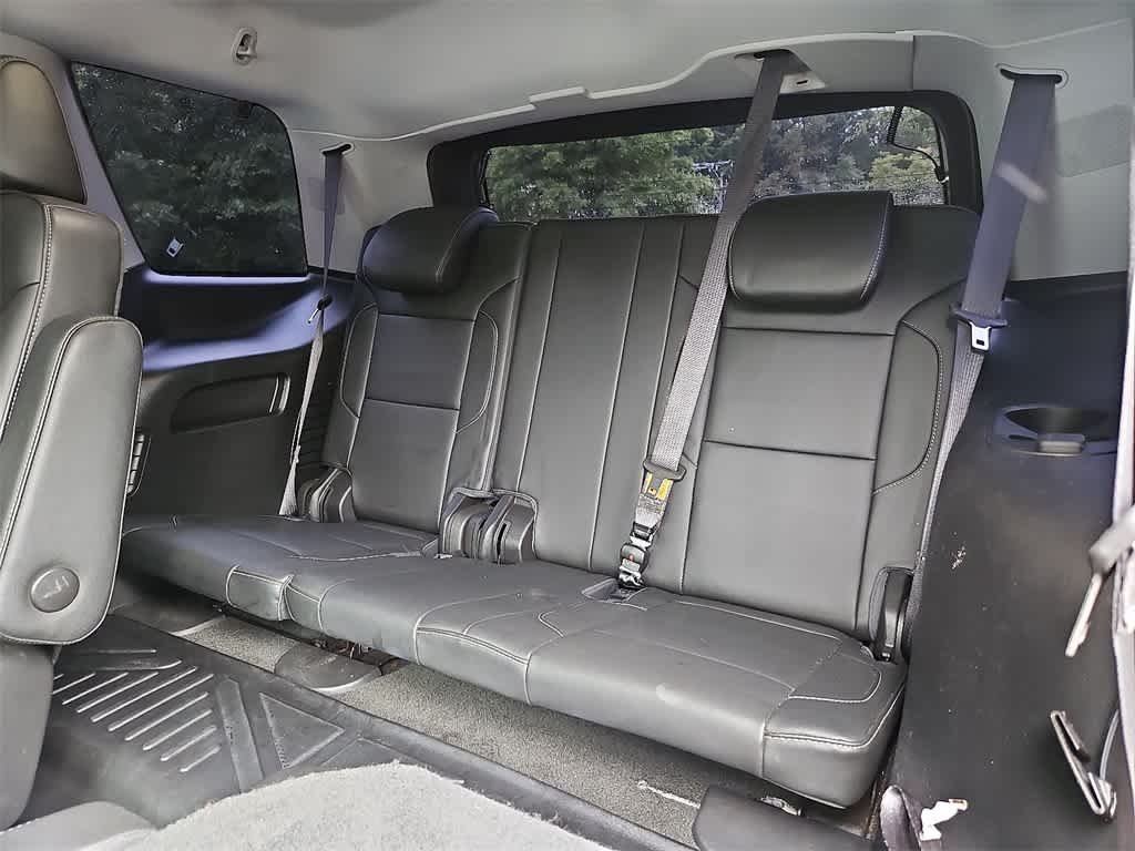 Vehicle image 23 of 32