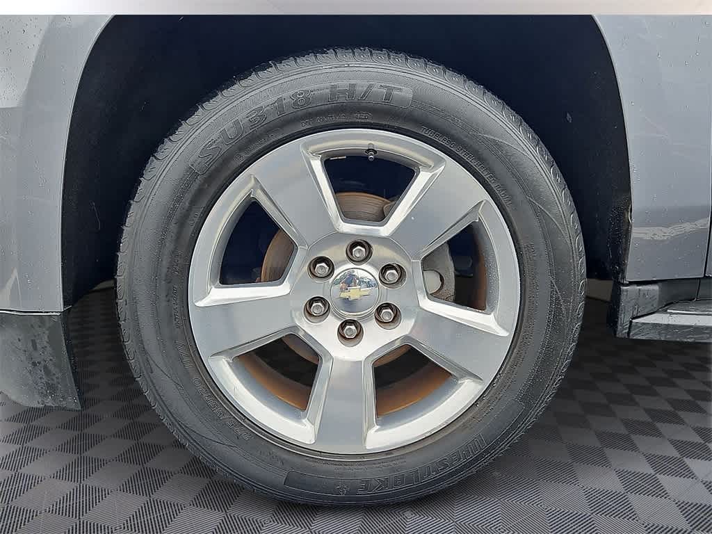 Vehicle image 8 of 32