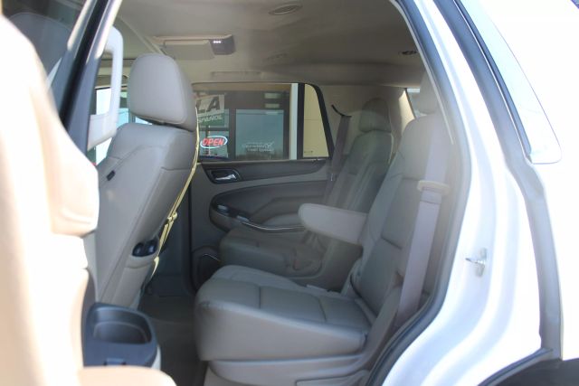 Vehicle image 21 of 33