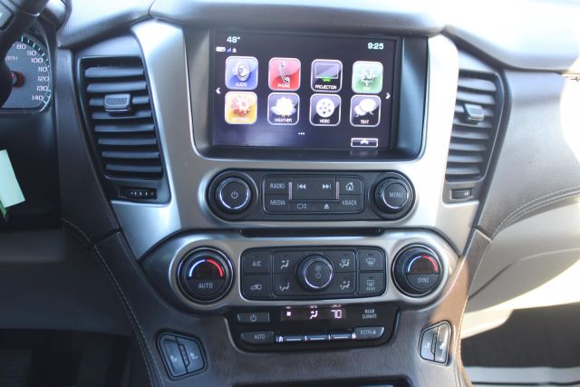 Vehicle image 10 of 33