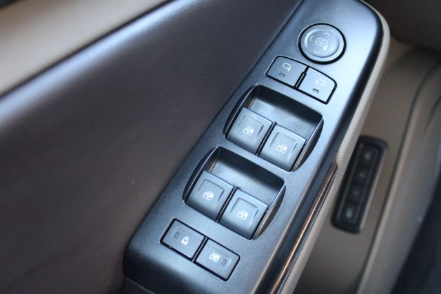 Vehicle image 8 of 33