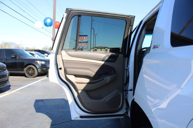 Vehicle image 20 of 33