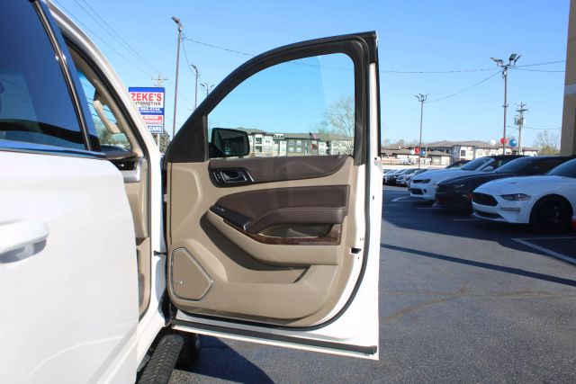 Vehicle image 25 of 33