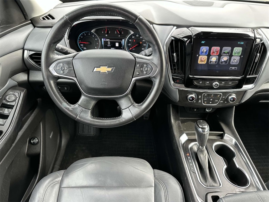 Vehicle image 7 of 33