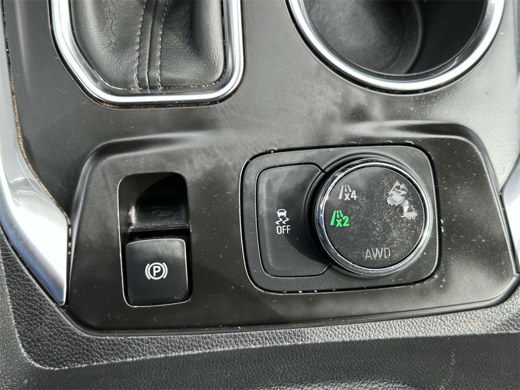 Vehicle image 12 of 33