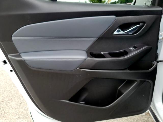 Vehicle image 15 of 35