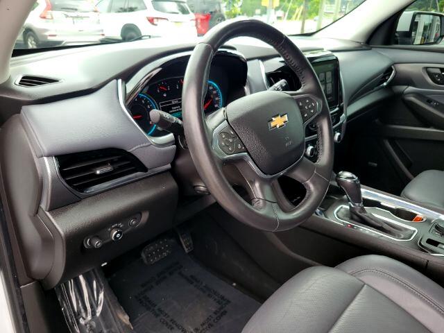 Vehicle image 21 of 35