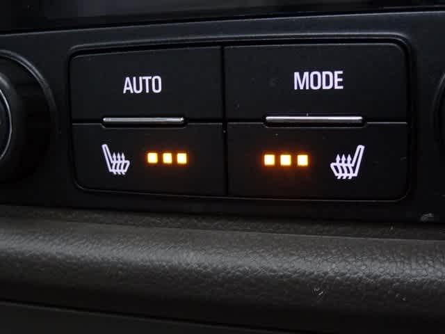 Vehicle image 28 of 52