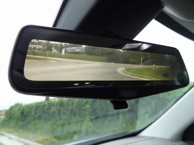 Vehicle image 47 of 52